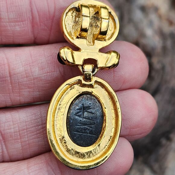 Vintage Givenchy Gold Tone Scarab Sodalite Green Glass Egyptian Revival Pendant - Picture 5 of 7
